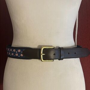 Vineyard Vines Needlepoint Belt Size 32 – American Flag Navy Leather Trim